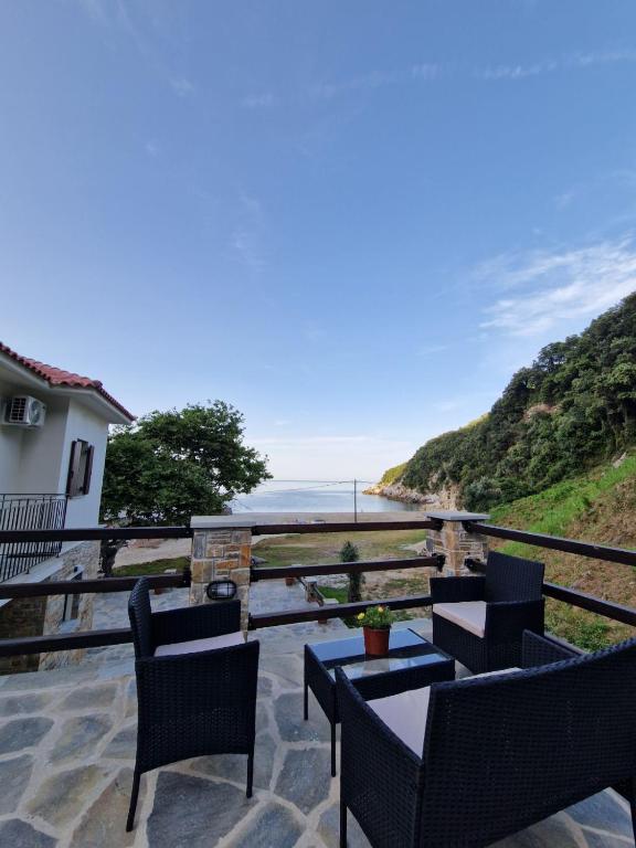 Outdoor terrace with sea view